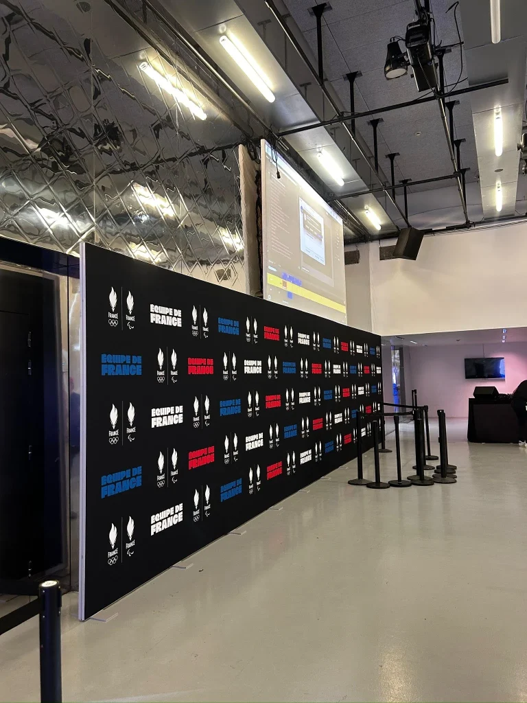 Réalisation Décophanie : habillage d’espace professionnel ou événementiel (62)